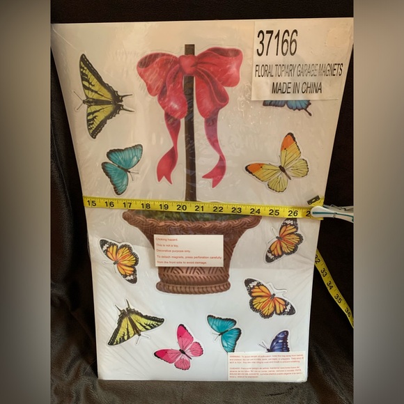 Floral Topiary 20 piece Garage door magnets NIB Never opened - Picture 5 of 7
